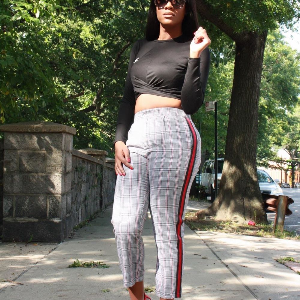 Meet your Posher, Fatima